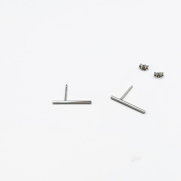 T-Muoto Hopeakorvakorut